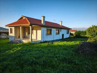 Casa independiente con finca