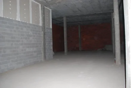 Alquiler bajo comercial en la zona de odeón en la gándara, narón