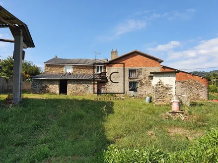 Casa con finca en sedes, narón