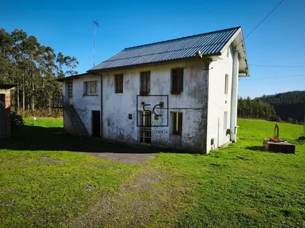 Casa de piedra con garaje y finca en cerdido
