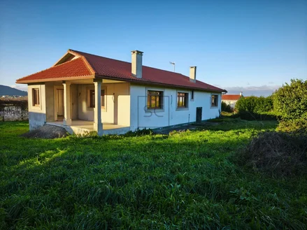 Casa independiente con finca