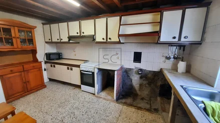 Casa de piedra enfoscada en cerdido