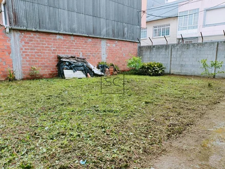 Luminoso edificio con finca en santa cecilia, narón