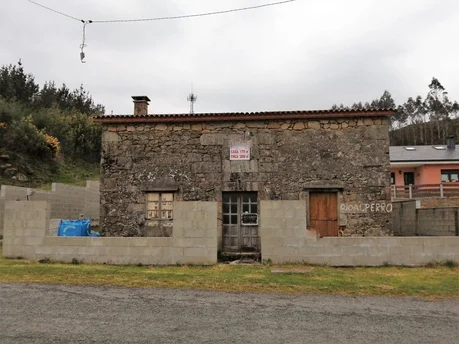 Casa de Piedra para Restaurar y con Finca en San Sadurnino, San Sadurniño