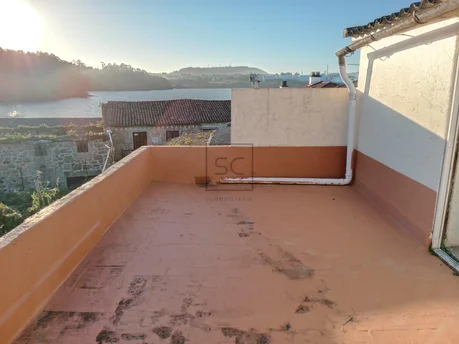 Casa para reformar con vistas al mar en o seixo, mugardos