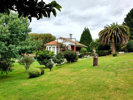 Chalet con finca edificable en san cidre, bergondo