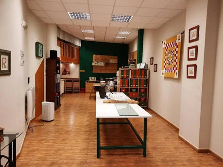 Espacio comercial con posibilidad de conversión a vivienda