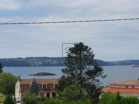 Pareado con vistas al mar