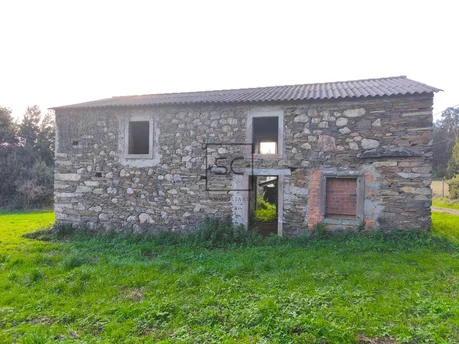 Casa de piedra en vilaboa, valdoviño