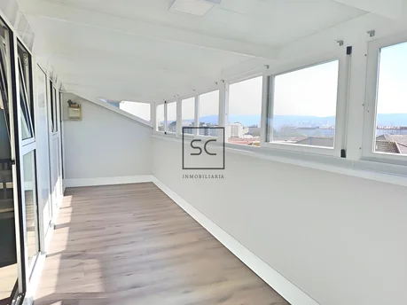 Ático dúplex con ascensor en el centro de ferrol