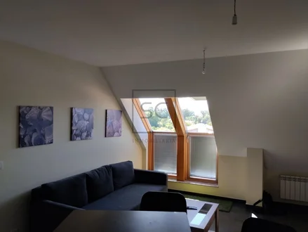 Fantástico ático en sada