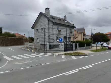 Chalet con jardín en nós