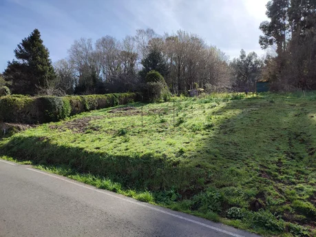 Parcela edificable con vistas al mar