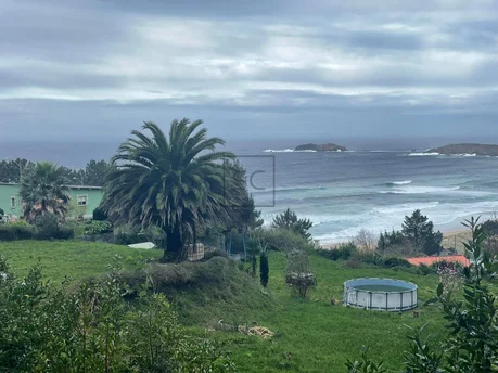 Terreno rústico con vistas al mar en doniños