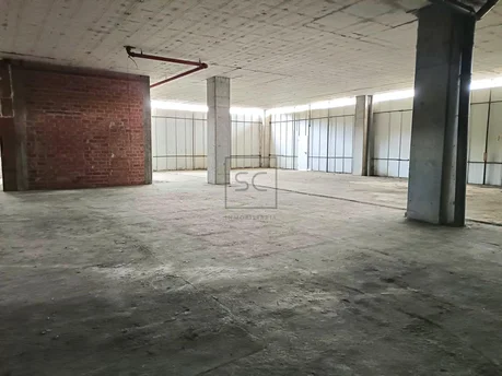 Bajo comercial en el alto del castaño, narón