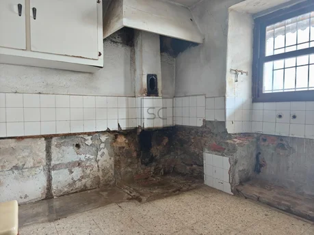 Casa Adosada con Bodega y Finca en Piñeiros, Narón
