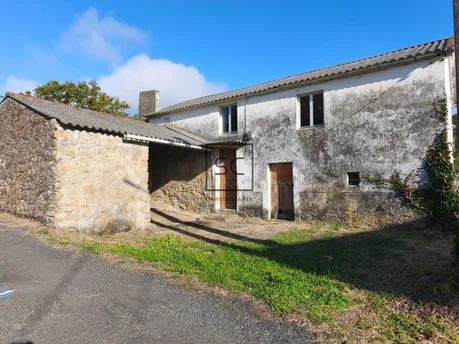 Casa de piedra para reformar en Meirás, Valdoviño.